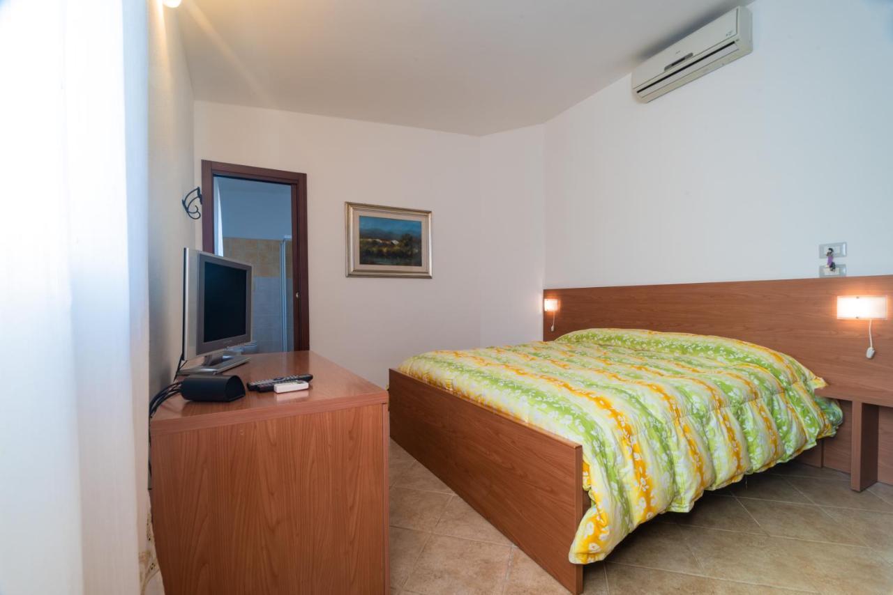 Bonsai B&B Alghero Santa Maria la Palma Eksteriør billede