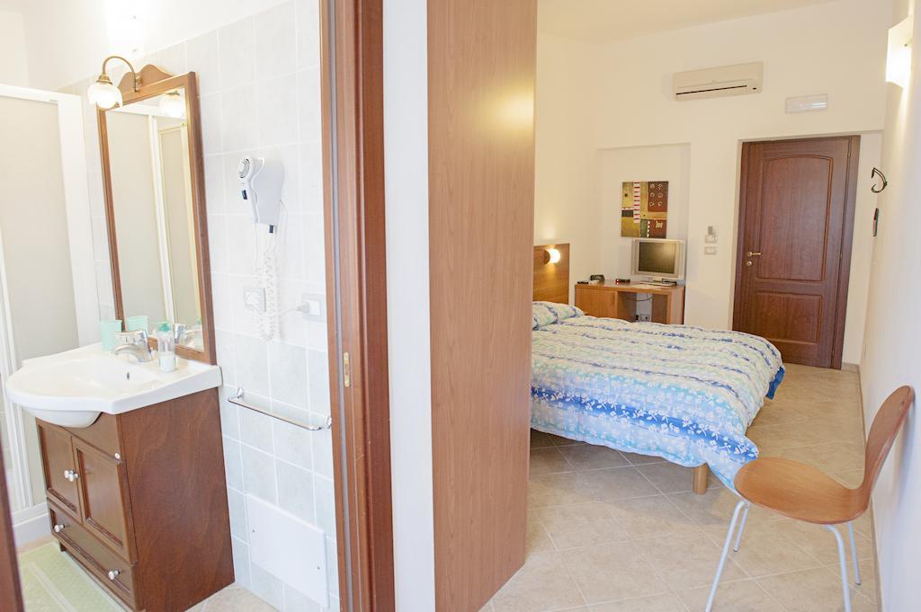 Bonsai B&B Alghero Santa Maria la Palma Eksteriør billede